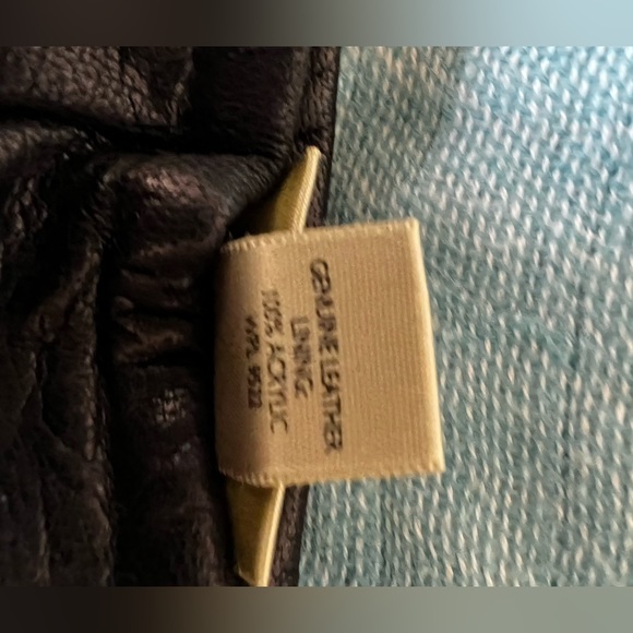 Vintage Black Leather Gloves by Fownes, size 8 - Picture 5 of 6